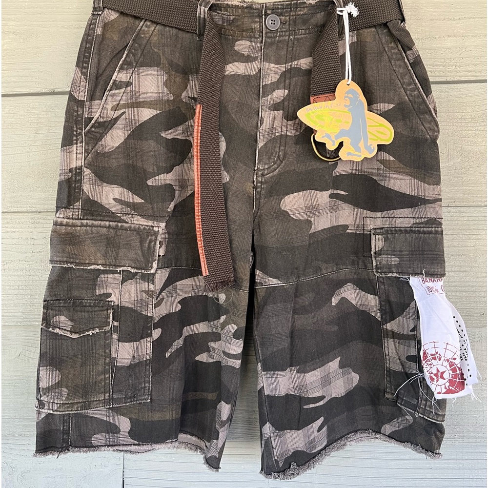 Men’s cargo camouflage shorts